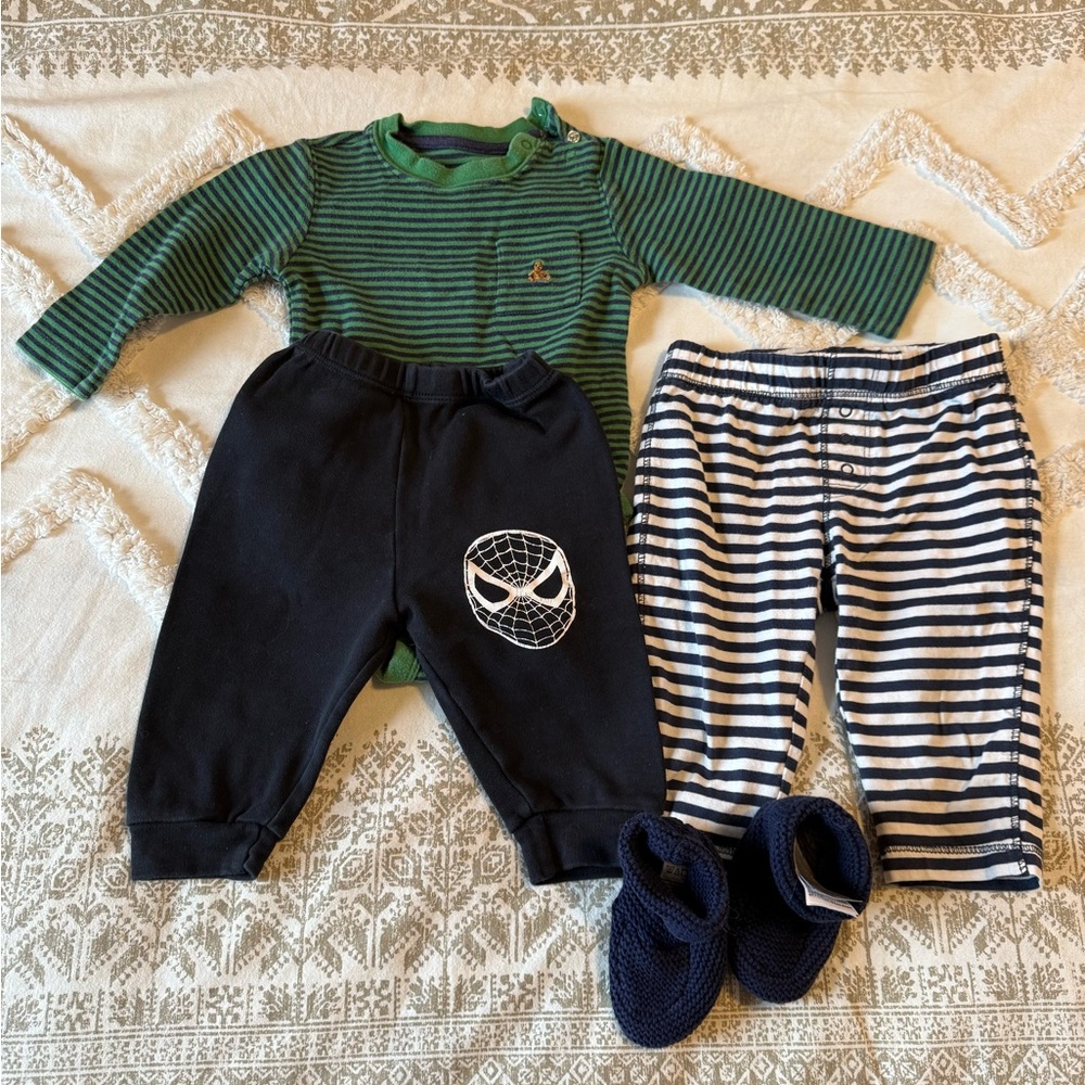 Lot of four baby items size 6 to 12 months Green Striped Onesie Joggers Slippers